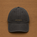 Gorra color marrón con evermore bordado a mano