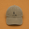 Gorra color caqui con mapache bordado a mano