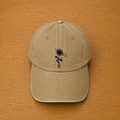 Casquette couleur sable avec tournesol brodé à la main