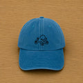 Casquette bleue avec poulpe brodé à la main